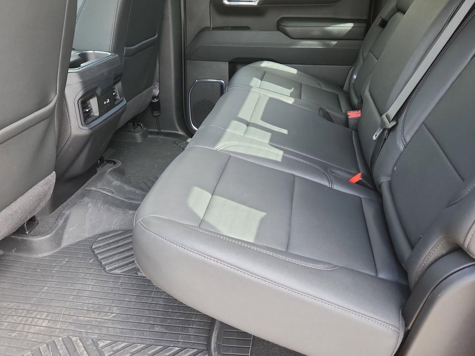 Used 2025 Chevrolet Silverado 1500 LT Trail Boss w/ Convenience Package II AWD/4WD image 13