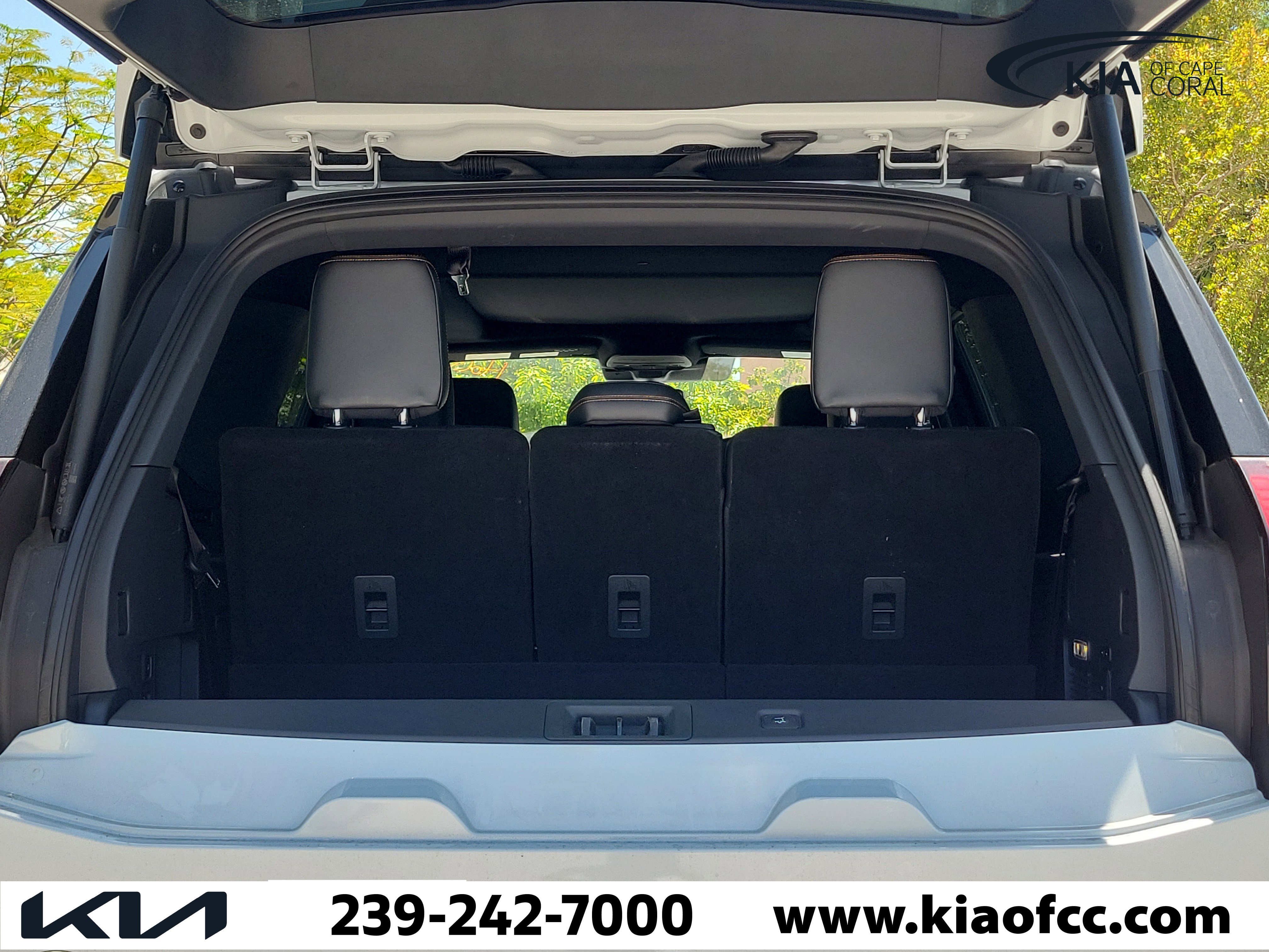 Used 2025 Ford Expedition Tremor image 12