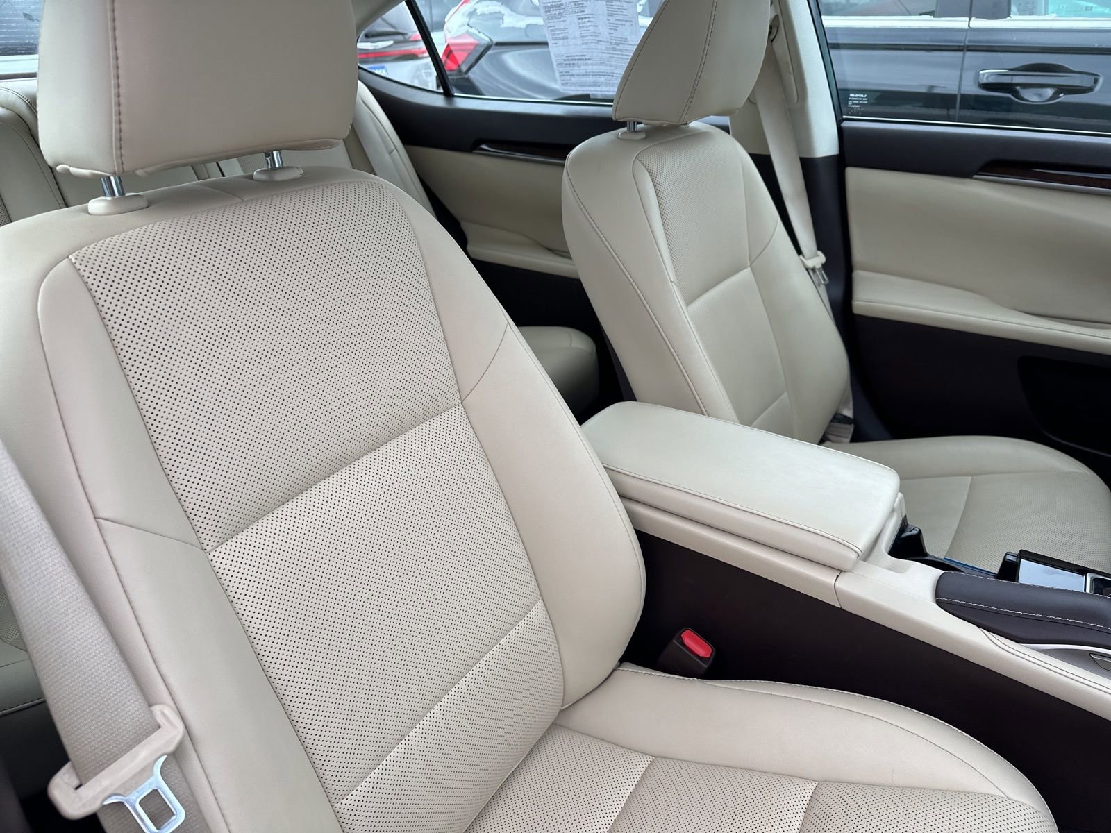 Used 2018 Lexus ES 350 w/ Navigation System Package image 38