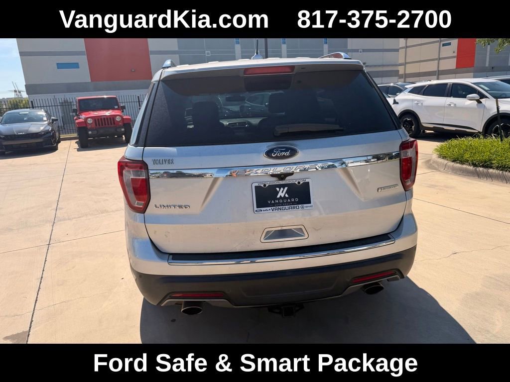 Used 2018 Ford Explorer Limited w/ Equipment Group 301A FWD image 3