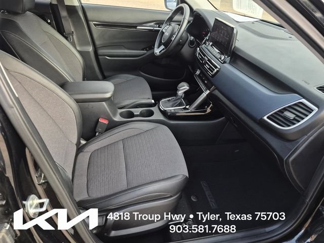 Certified 2023 Kia Seltos S w/ Navigation Package FWD image 9