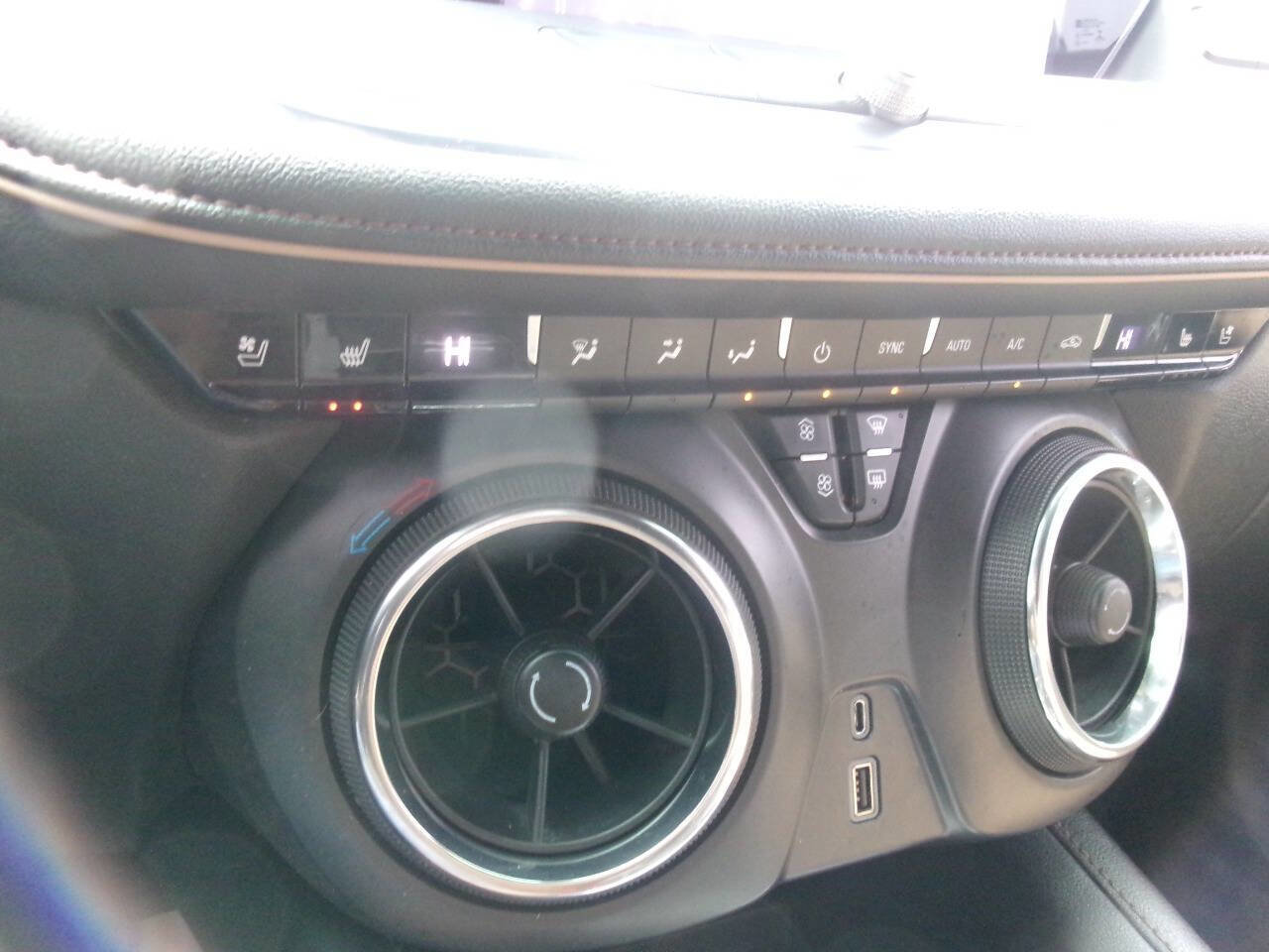 Used 2019 Chevrolet Blazer Premier w/ Sun and Wheels Package image 19