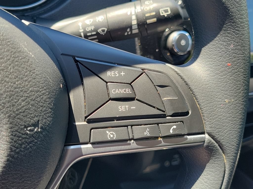 Used 2019 Nissan Rogue Sport S w/ Appearance Package AWD/4WD image 30