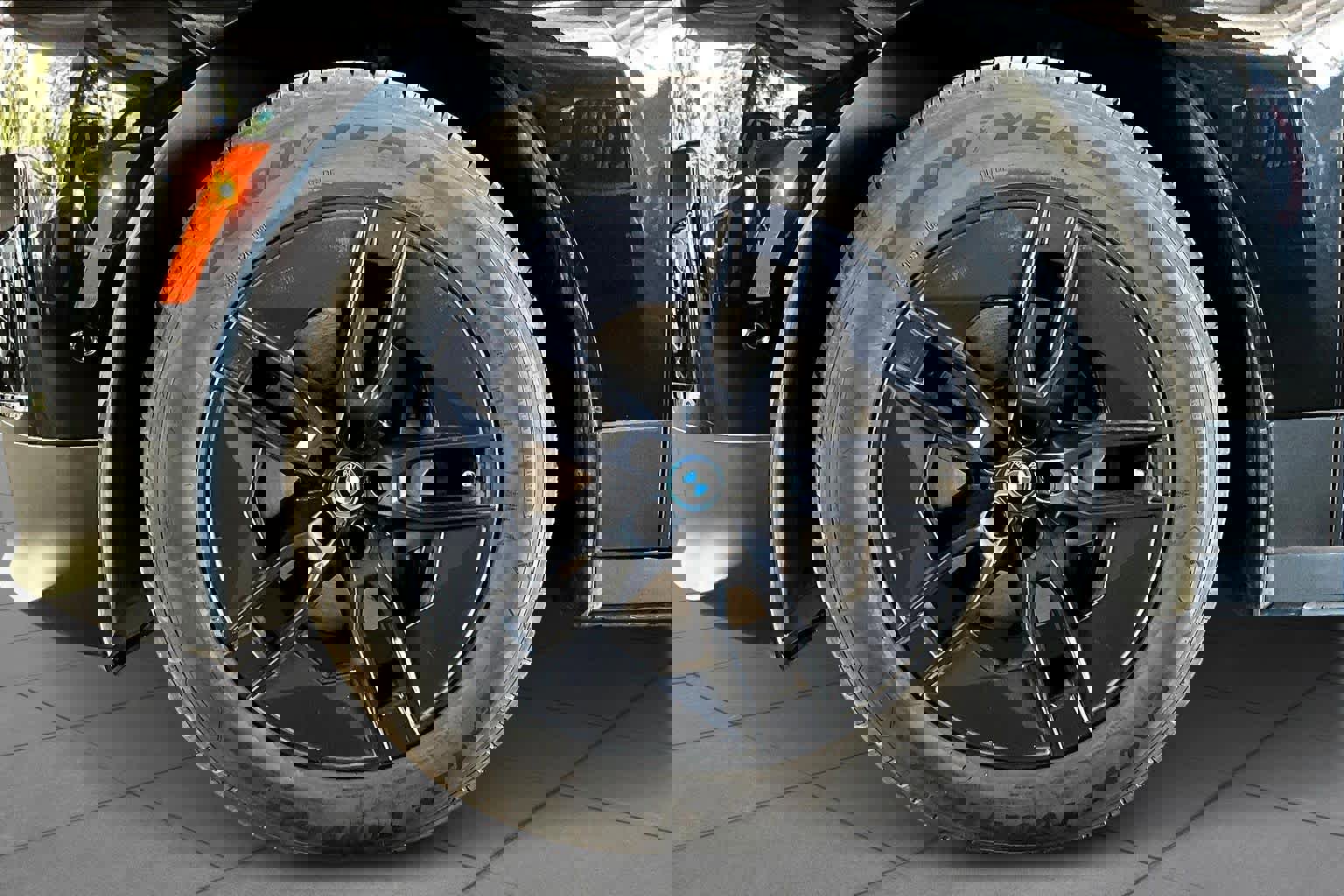 Used 2023 BMW iX xDrive50 w/ Convenience Package image 10