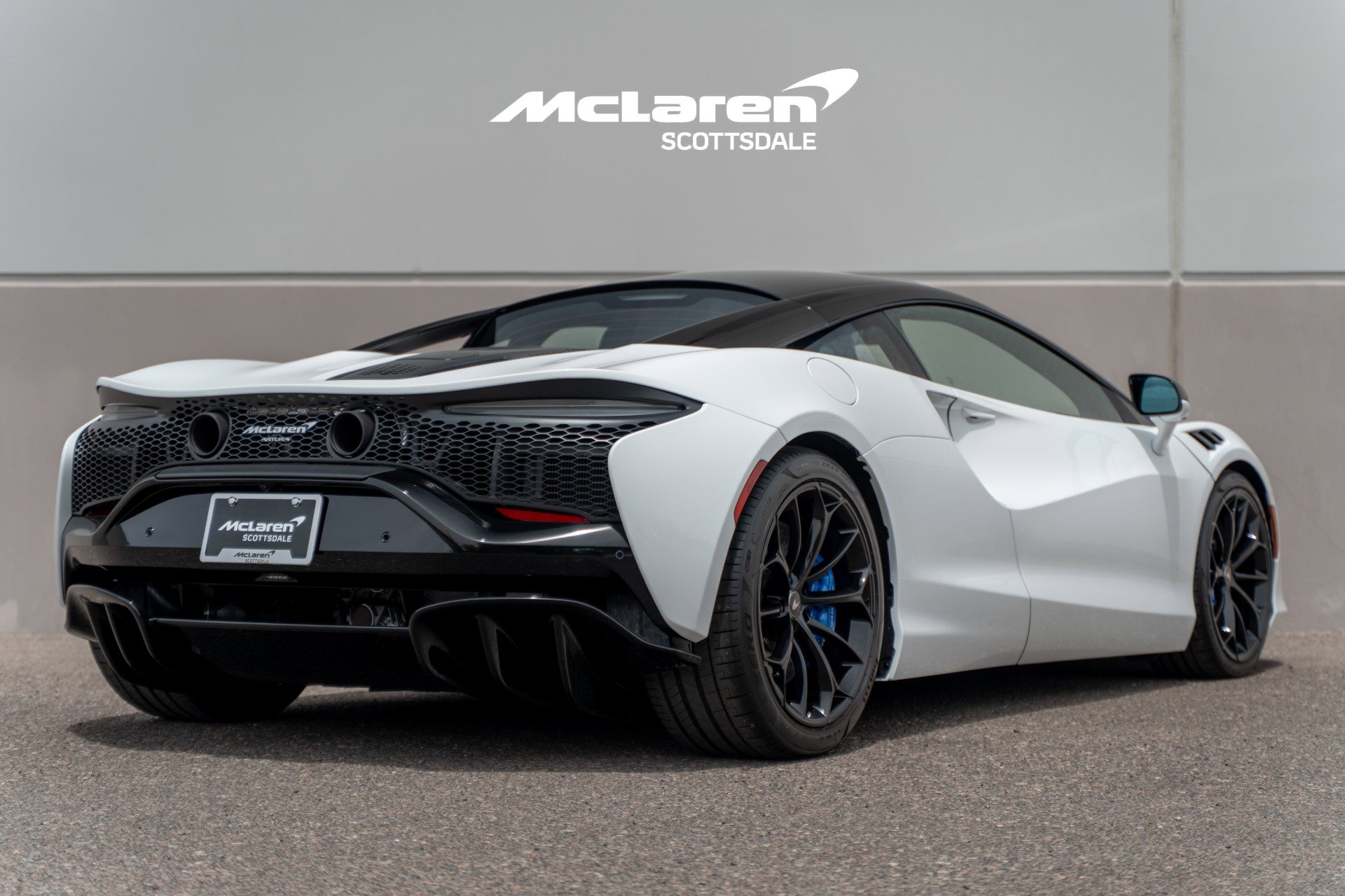 New 2026 McLaren Artura RWD image 7