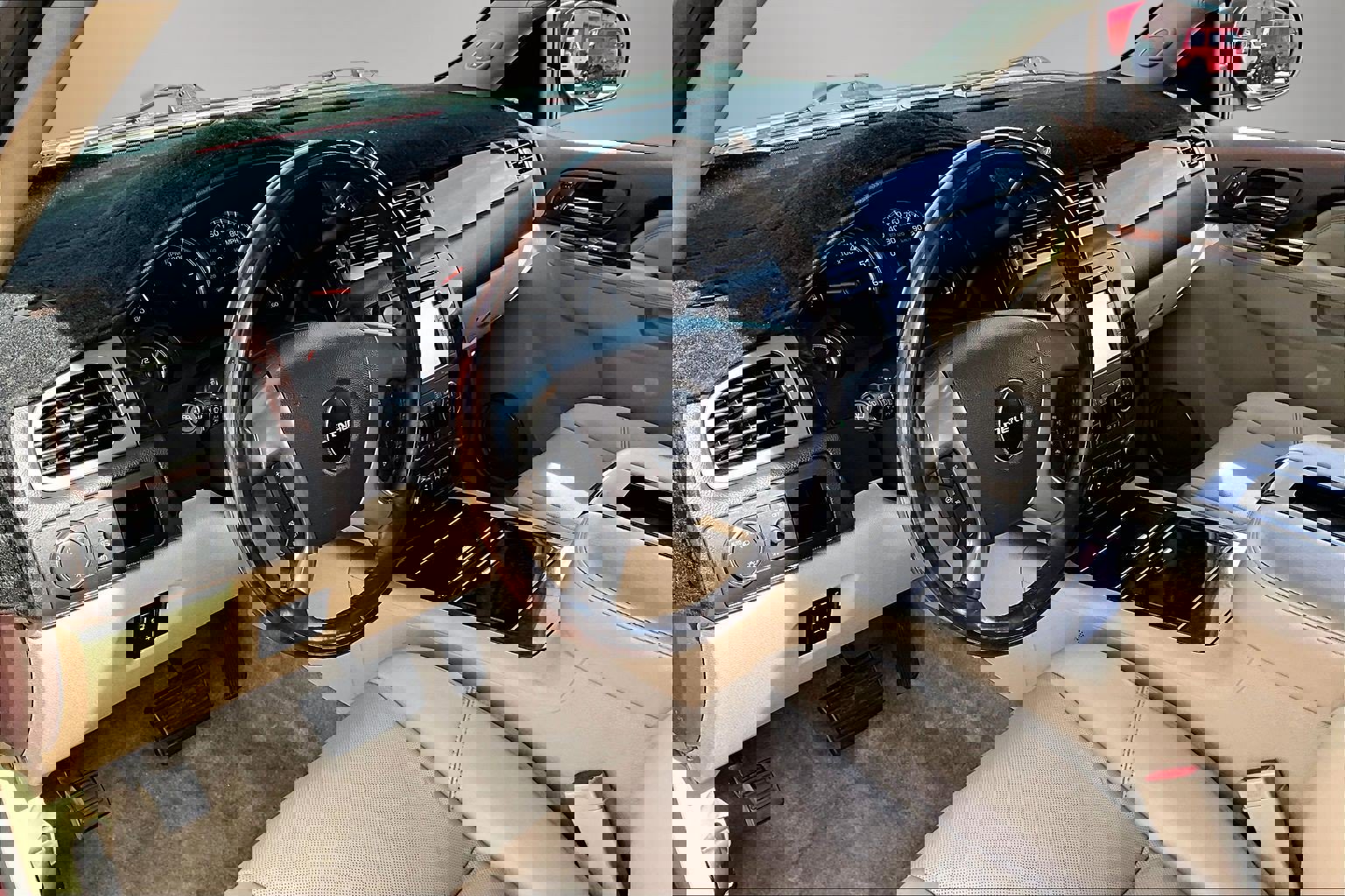 Used 2014 GMC Yukon XL Denali image 17