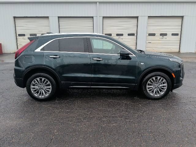 Used 2024 Cadillac XT4 Premium Luxury image 6