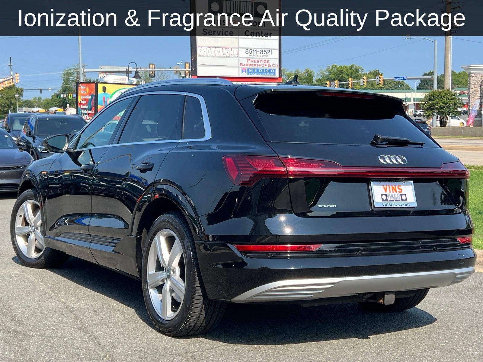 Used 2019 Audi e-tron Prestige w/ Prestige Package AWD/4WD image 4