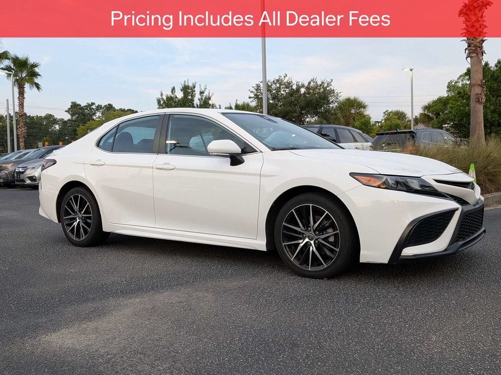 Certified 2023 Toyota Camry SE FWD image 1