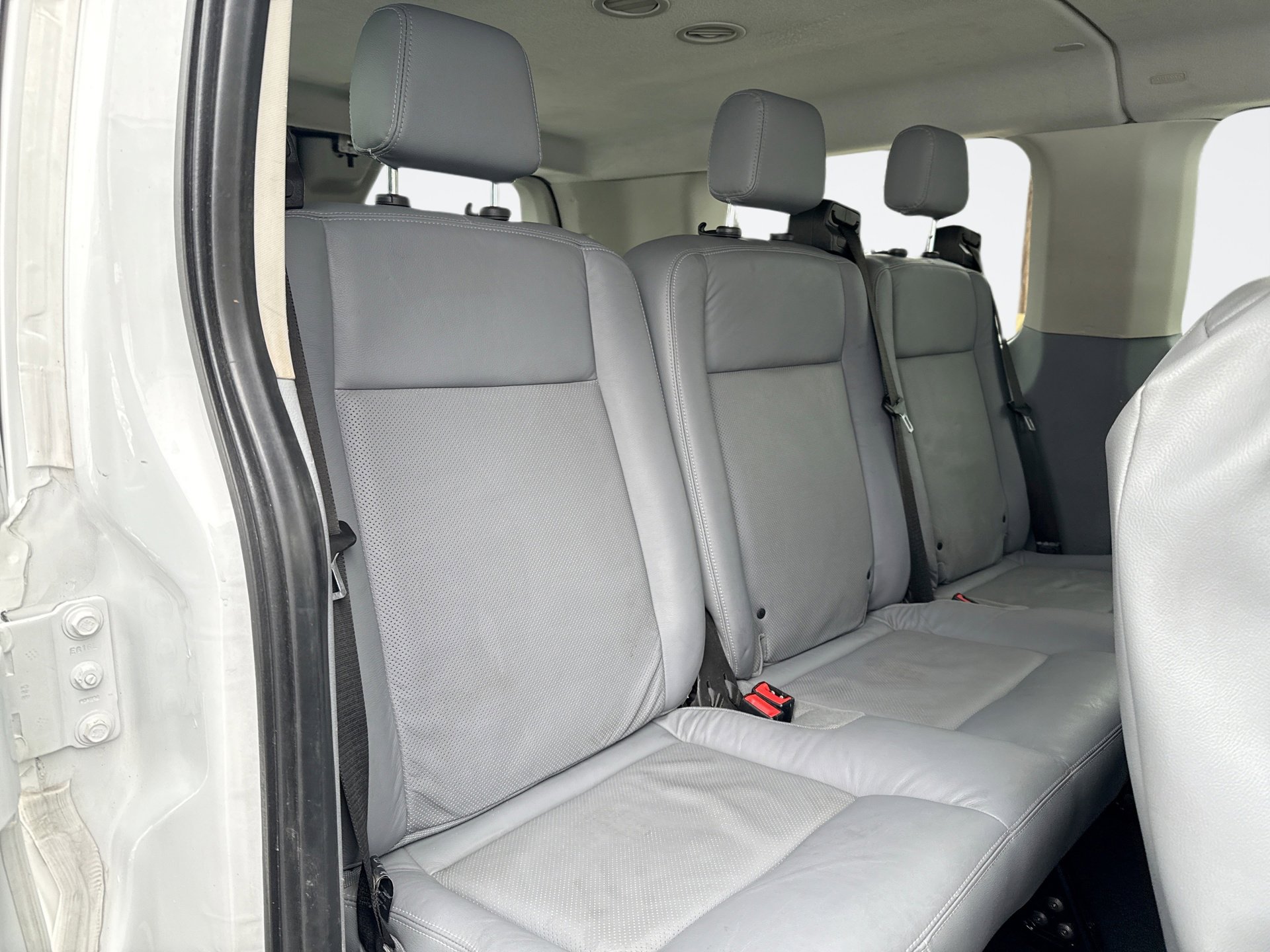 Used 2017 Ford Transit 150 XL image 18