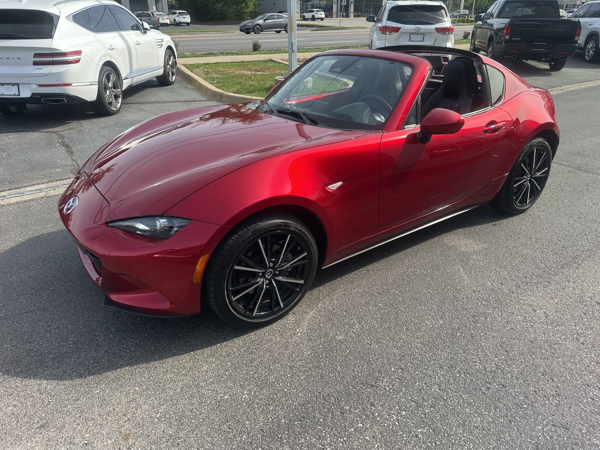 Used 2024 MAZDA MX-5 Miata RF Grand Touring image 9