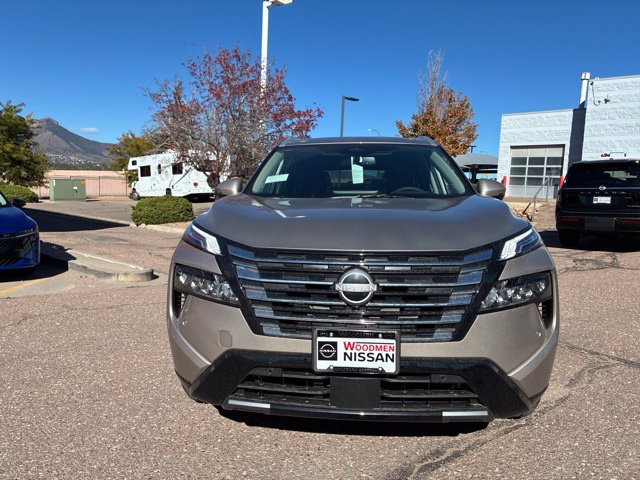 New 2026 Nissan Rogue Platinum w/ Platinum Premium Package AWD/4WD image 2