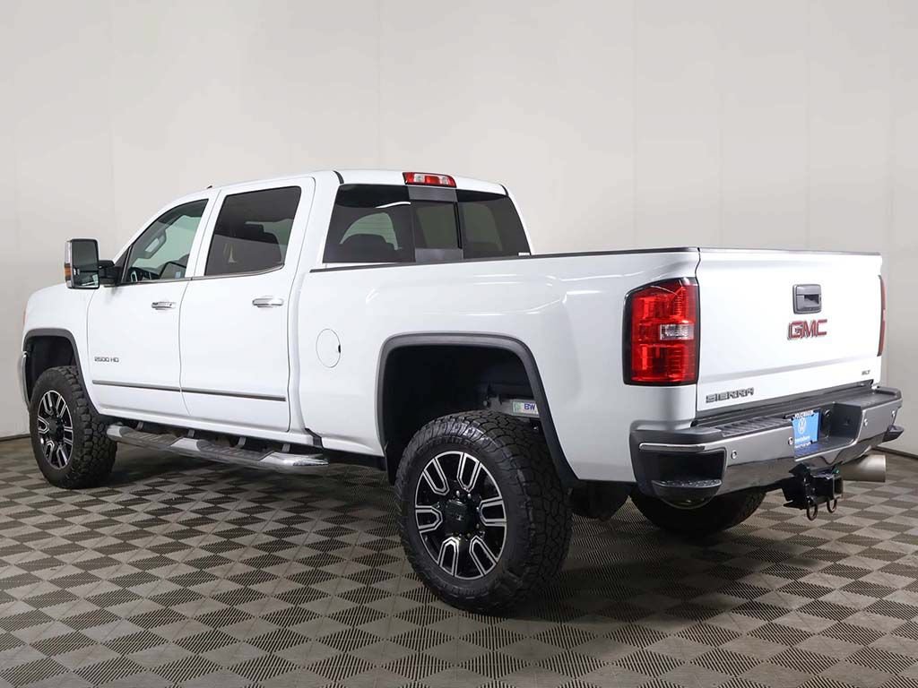 Used 2019 GMC Sierra 2500 SLT w/ Duramax Plus Package AWD/4WD image 8