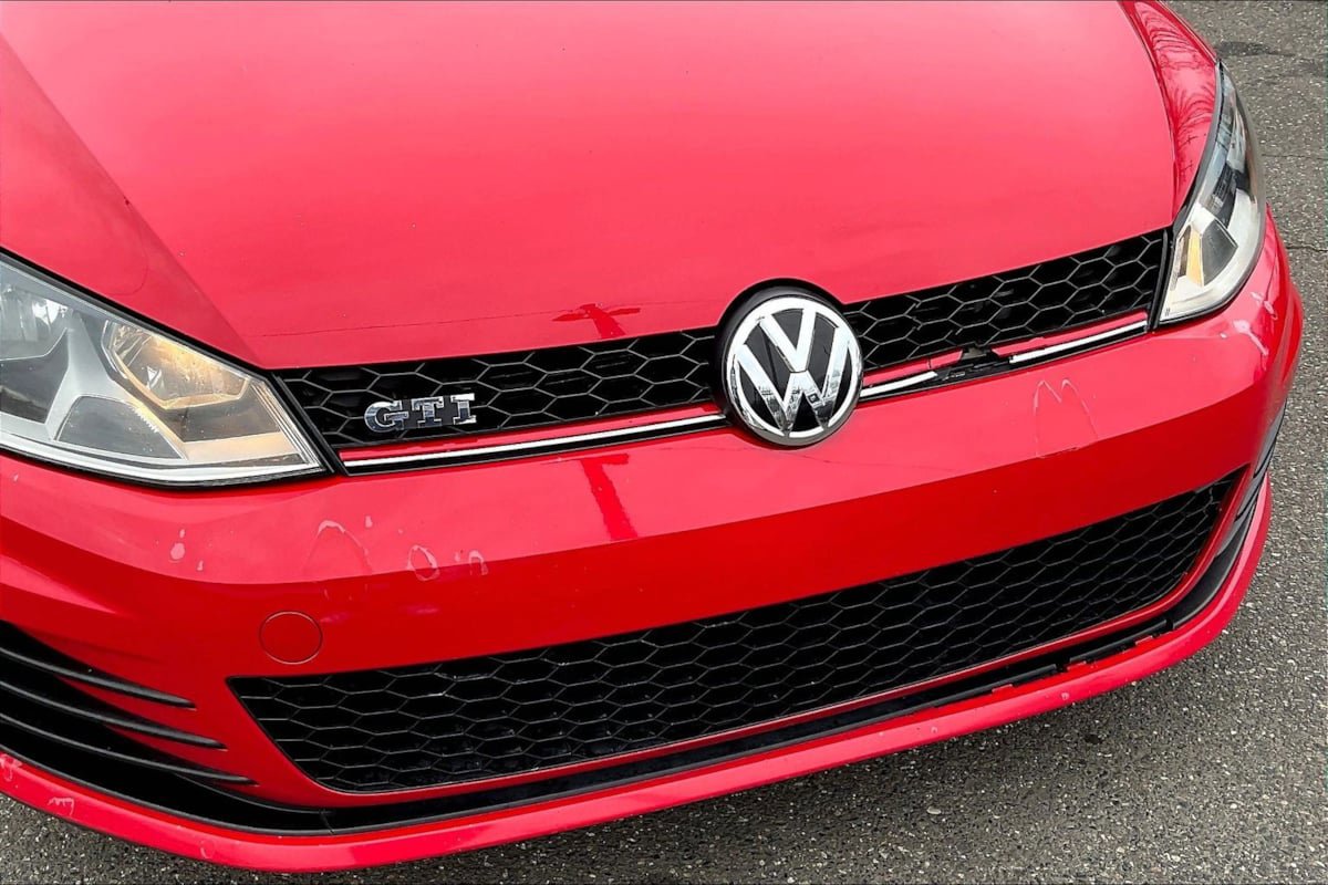 Used 2015 Volkswagen GTI S FWD image 30