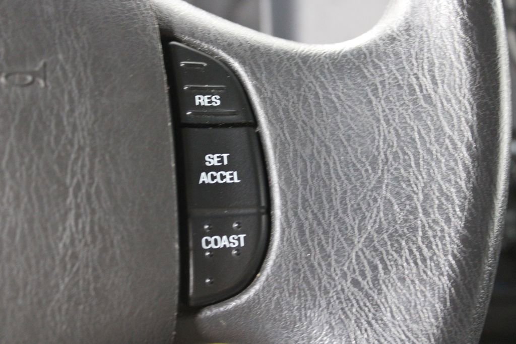 Used 2012 Ford E-350 and Econoline 350 XLT image 35