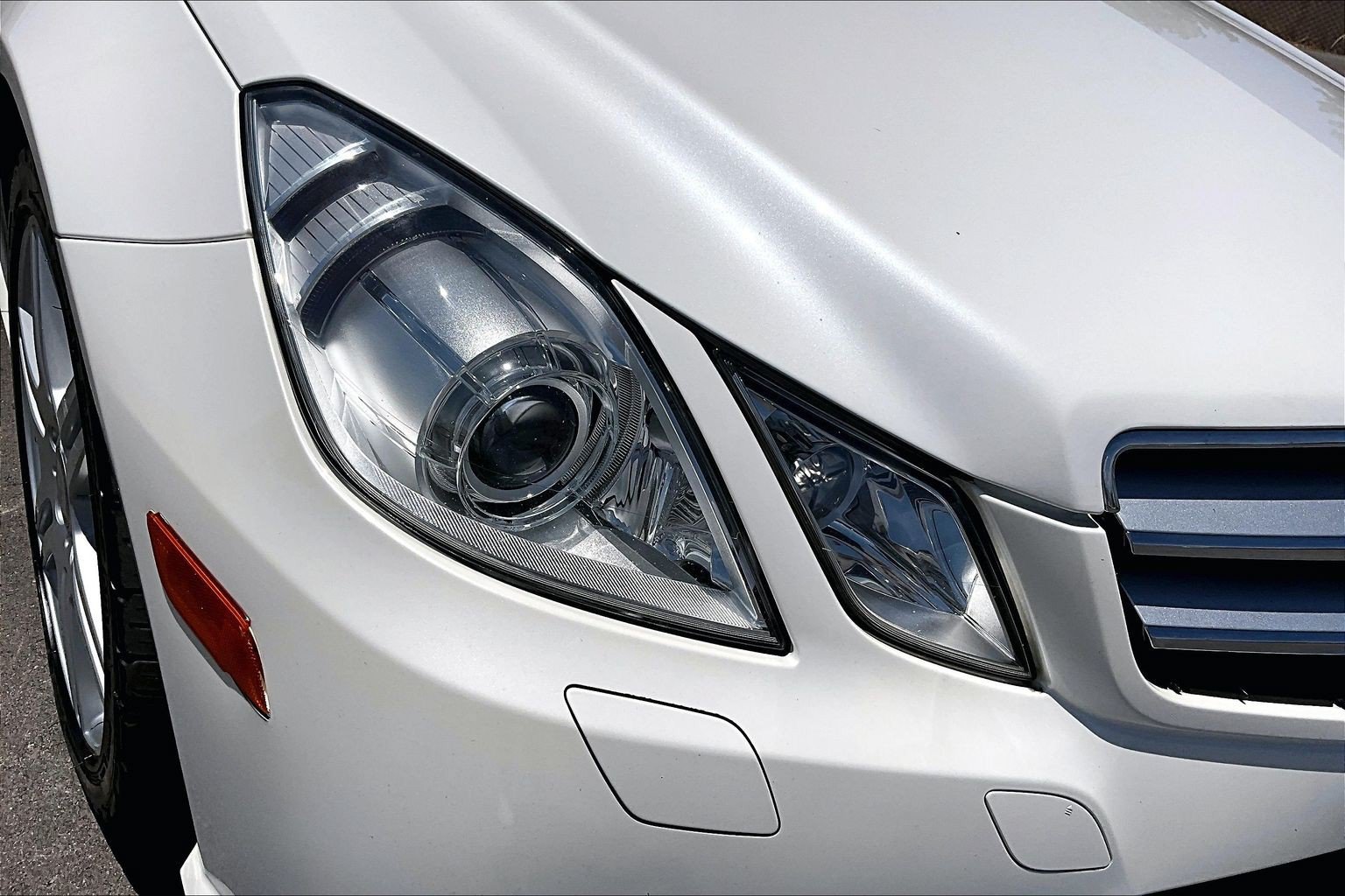 Used 2010 Mercedes-Benz E 550 Coupe w/ Premium 2 Pkg image 28