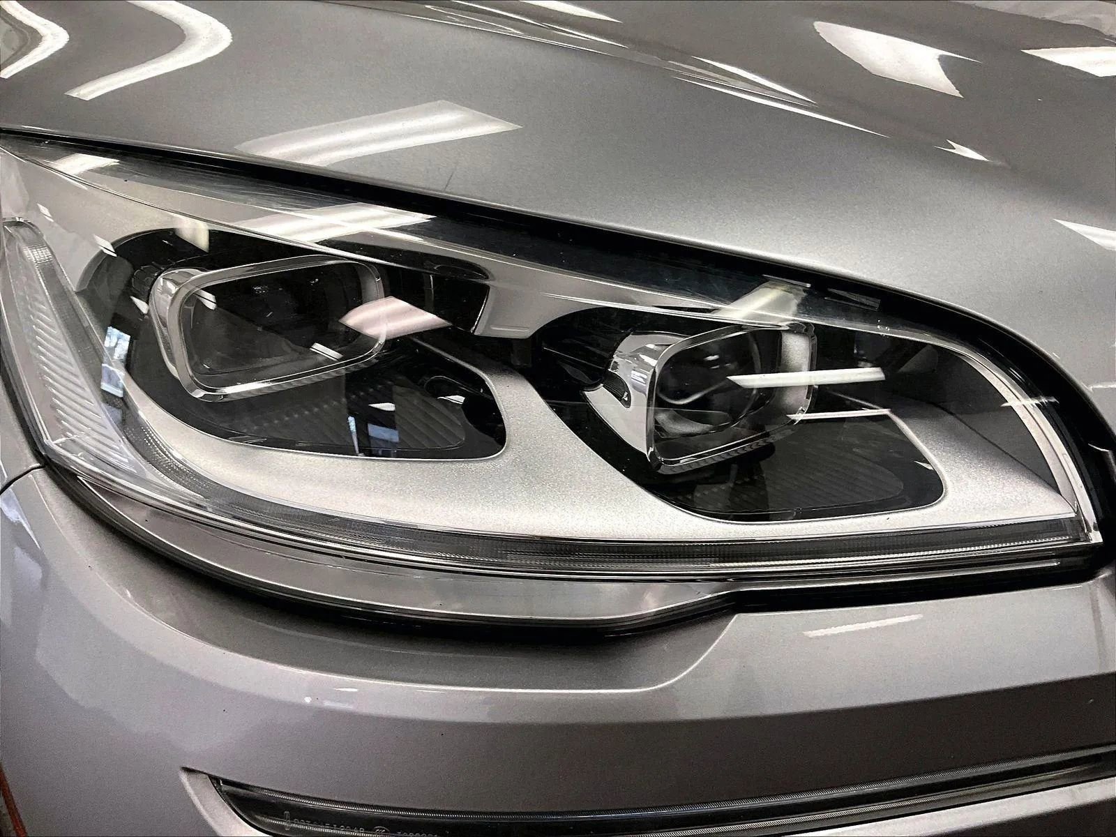 Used 2020 Lincoln Aviator Reserve w/ Equipment Group 202A image 28