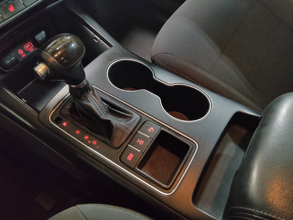 Used 2017 Kia Sorento LX w/ LX Convenience Package image 26