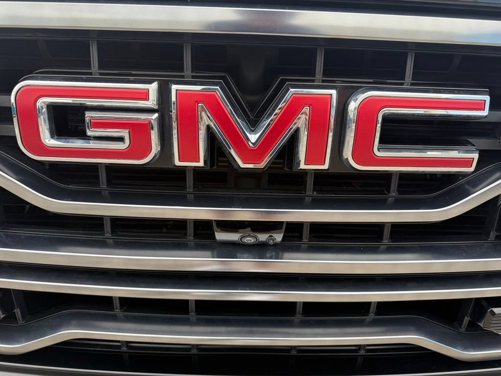 Used 2025 GMC Sierra 1500 AT4 w/ AT4 Premium Package AWD/4WD image 4
