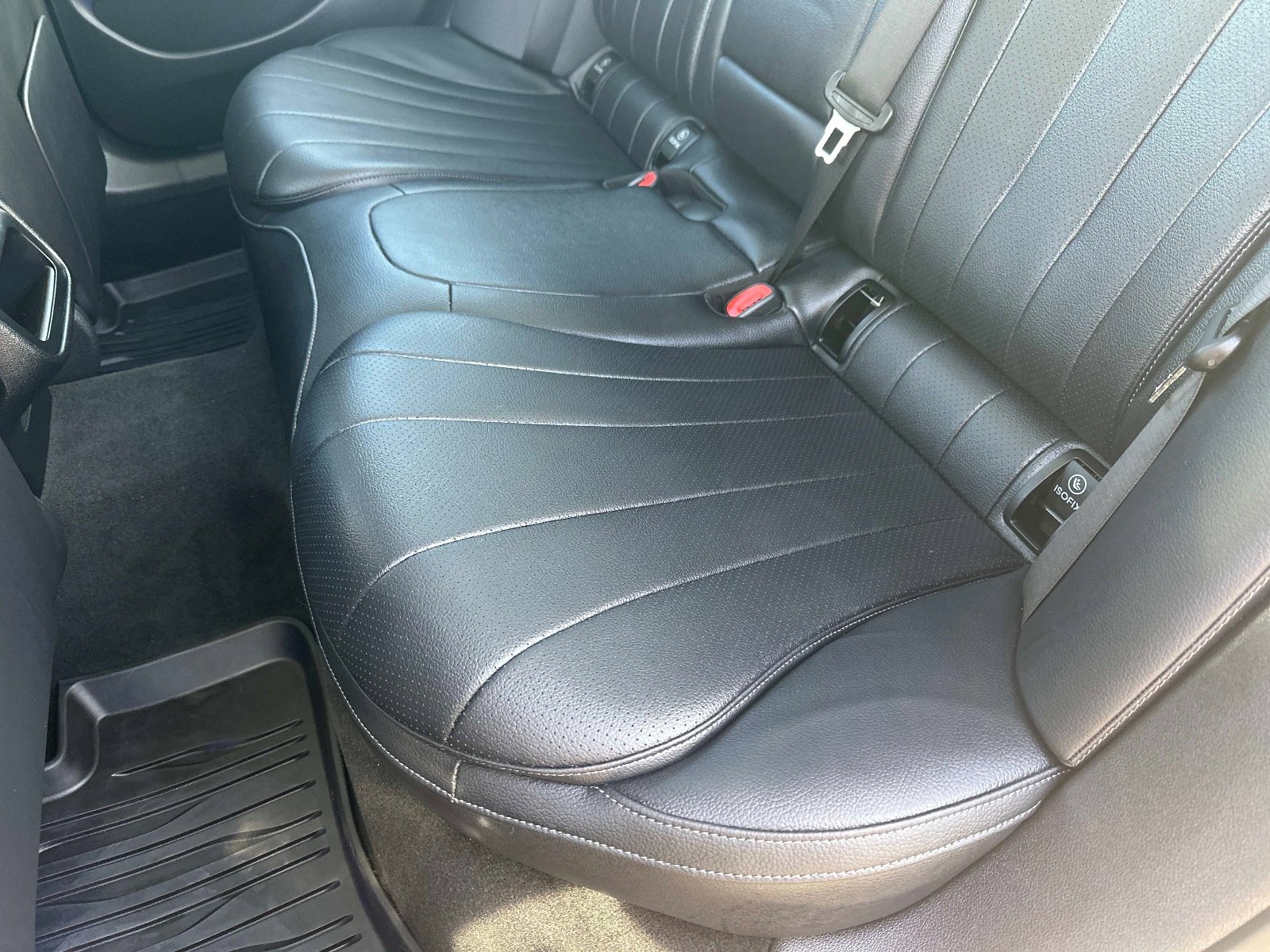 Used 2025 Mercedes-Benz E 350 Sedan image 13