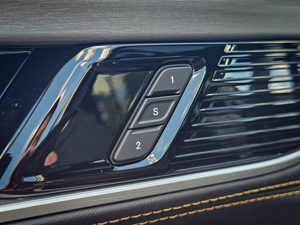 New 2026 Jeep Grand Wagoneer 4WD image 11