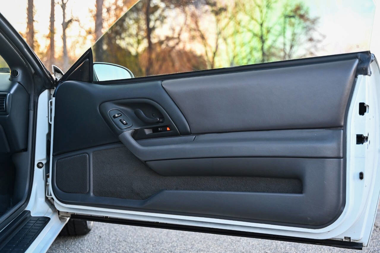 Used 1997 Chevrolet Camaro Z28 image 97
