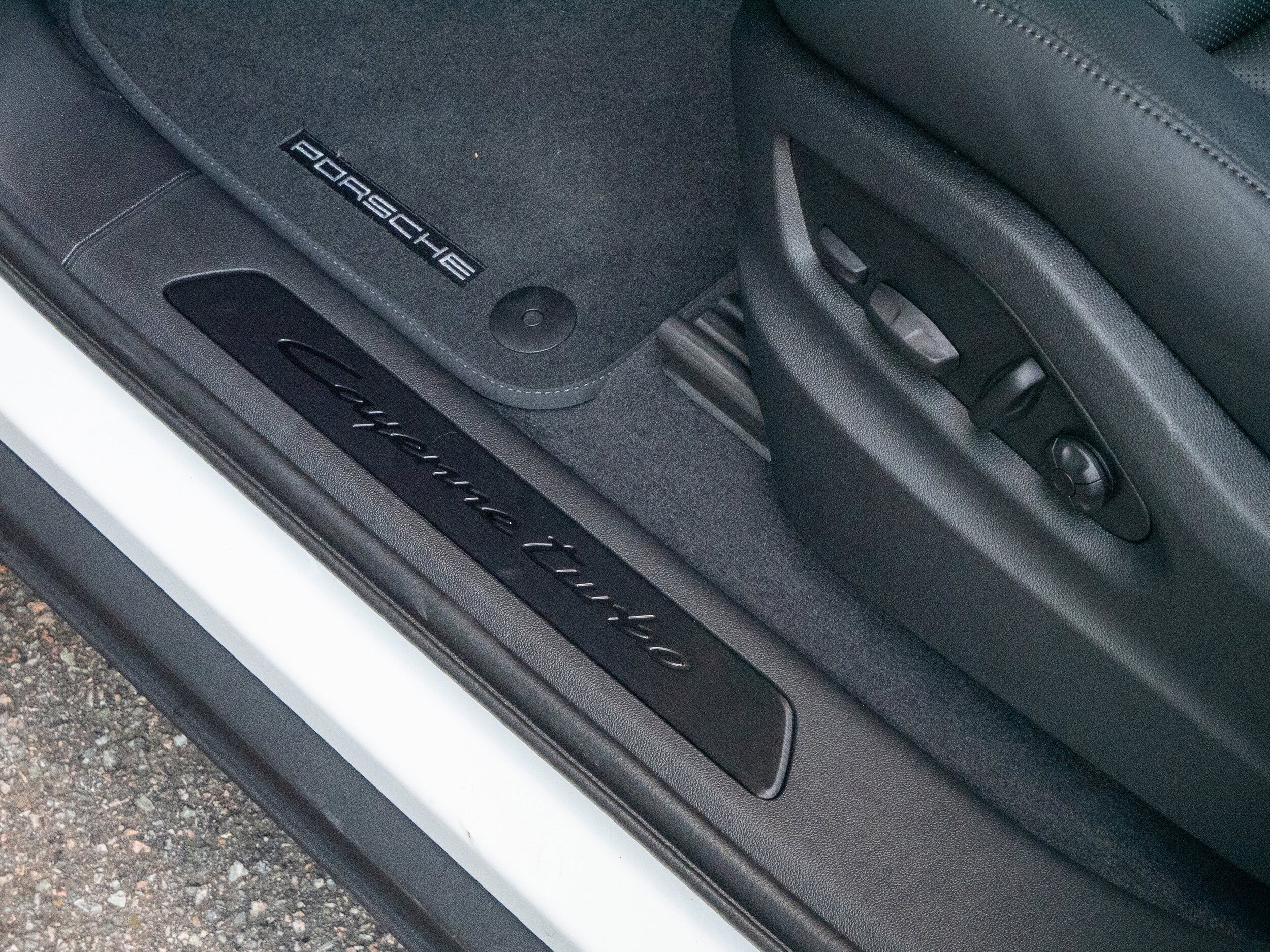 New 2025 Porsche Cayenne Turbo image 26