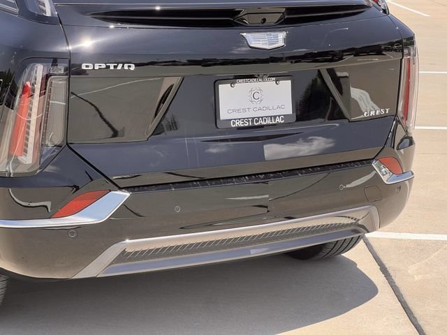 New 2027 Cadillac Optiq Luxury RWD image 6