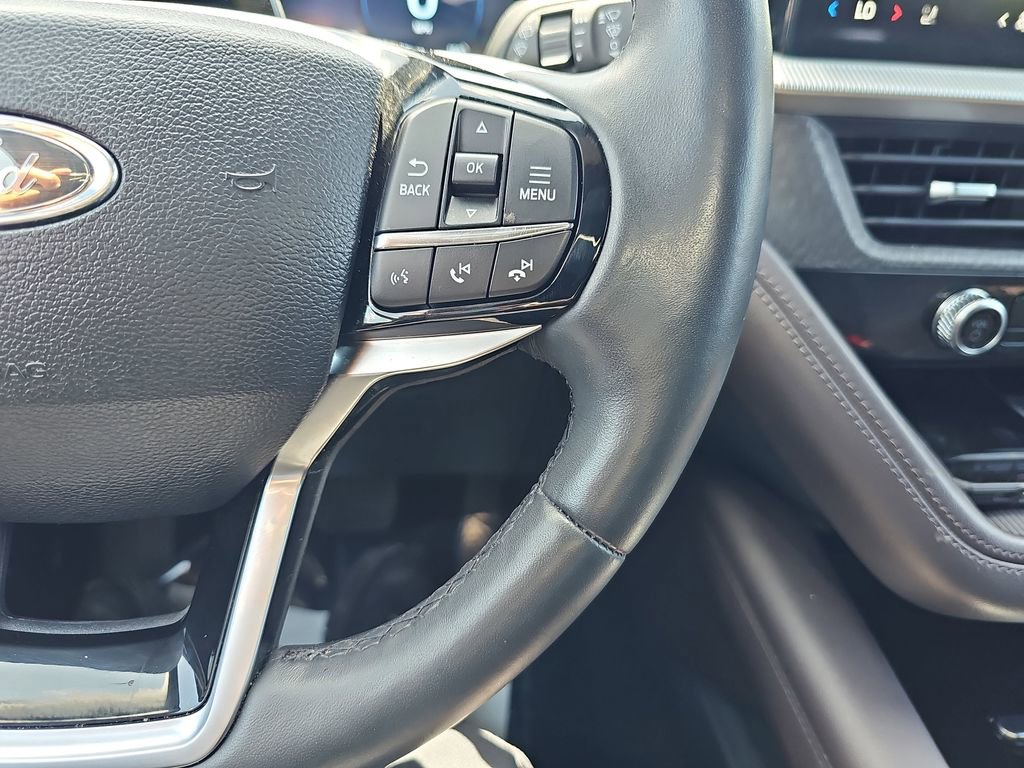 Used 2025 Ford Explorer Platinum w/ LUX Leather Package image 23