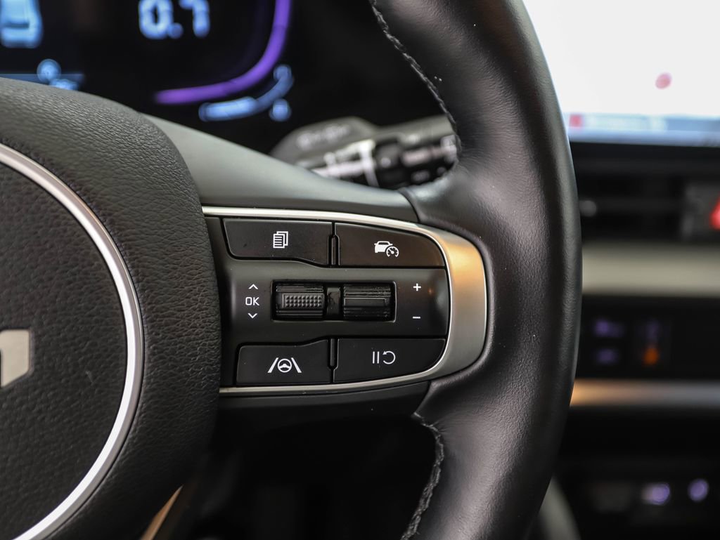 Used 2023 Kia Sportage EX image 13