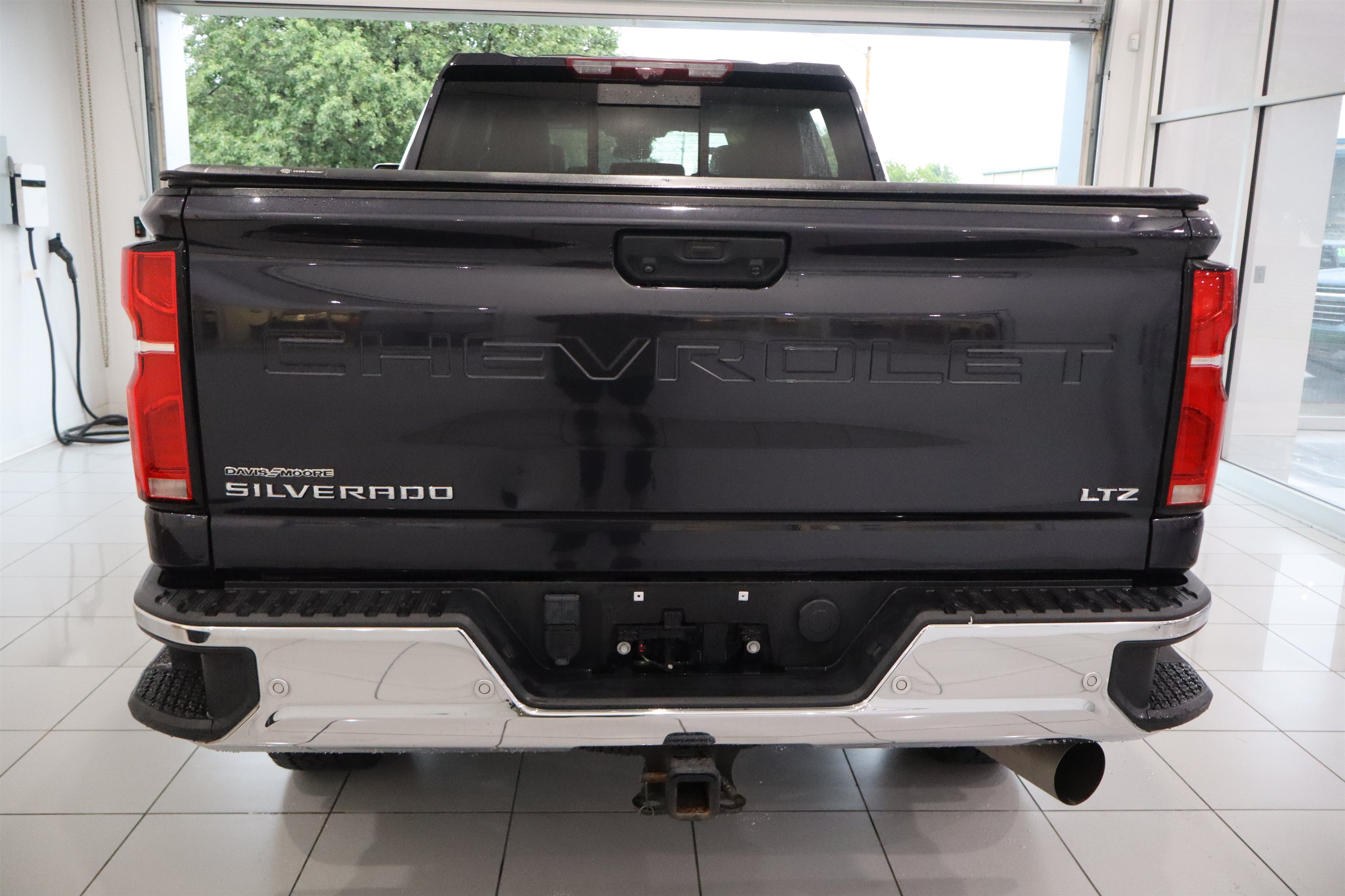 Used 2024 Chevrolet Silverado 3500 LTZ w/ LTZ Premium Package AWD/4WD image 7