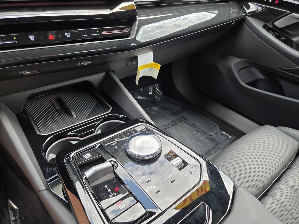 Certified 2026 BMW 530i xDrive w/ Premium Package AWD/4WD image 24