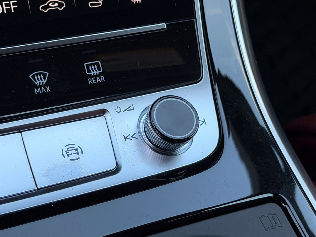New 2026 Audi SQ7 Premium Plus AWD/4WD image 25