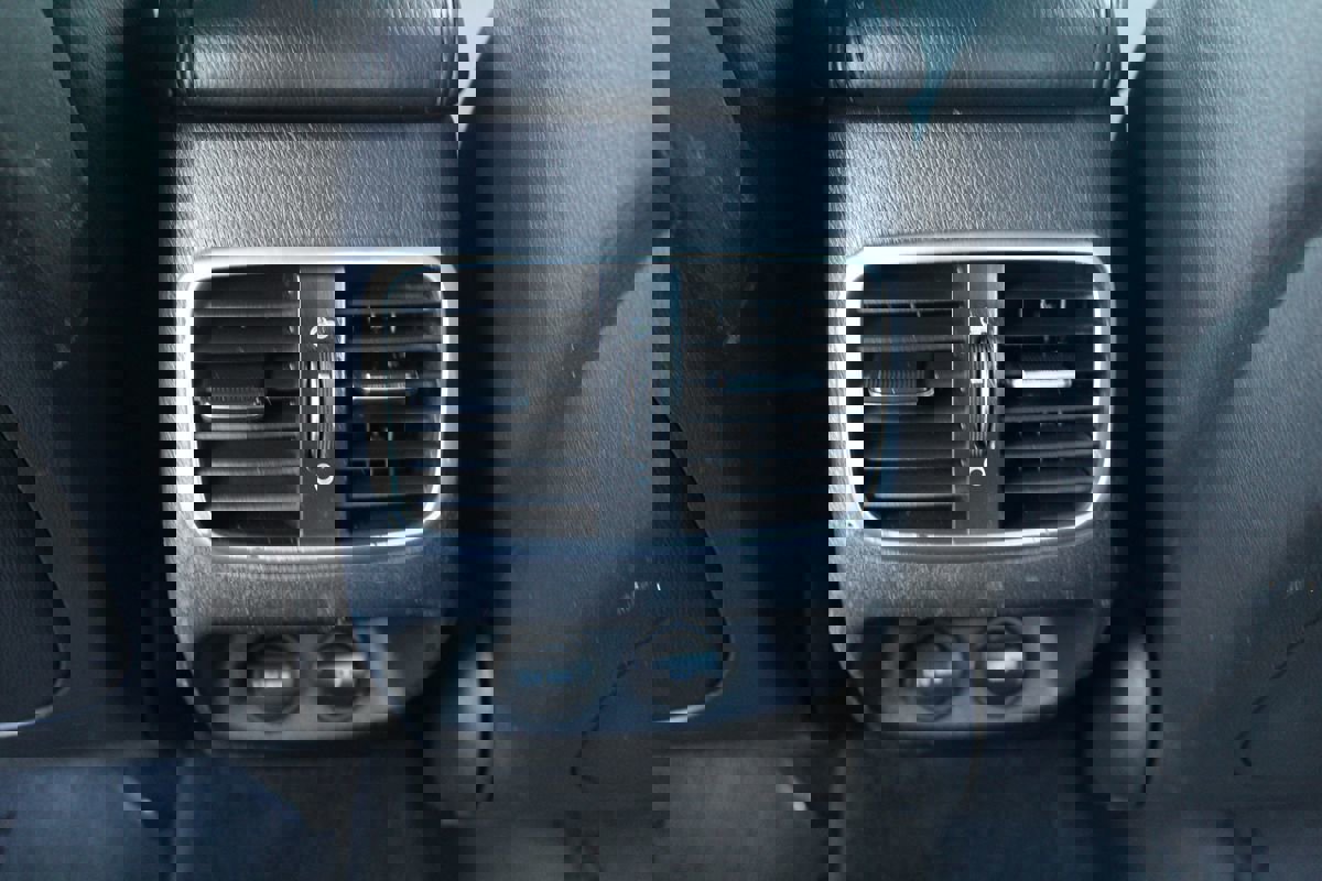 Used 2019 Kia Optima EX image 30