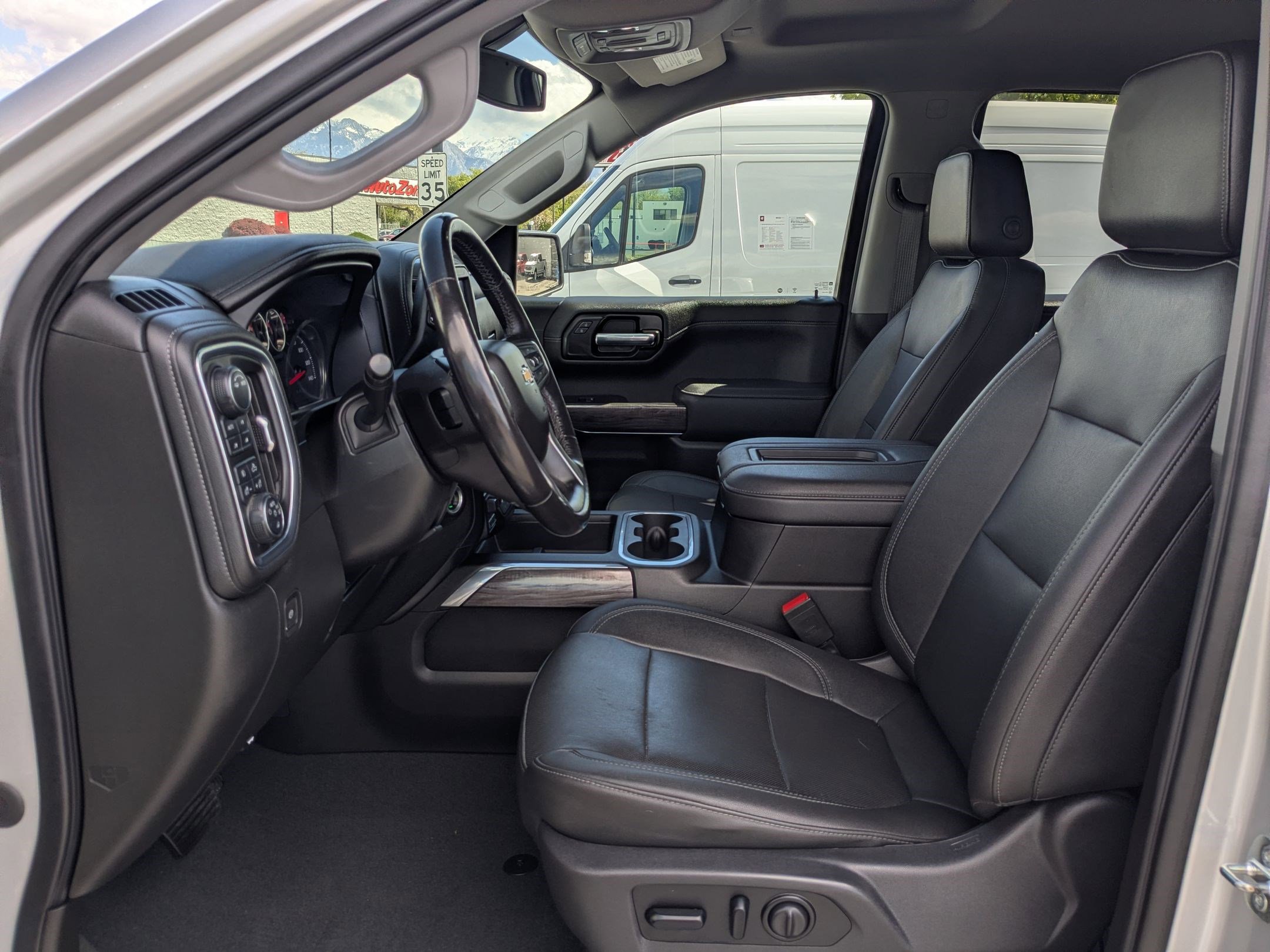 Used 2021 Chevrolet Silverado 1500 LTZ w/ Z71 Off-Road Package AWD/4WD image 17