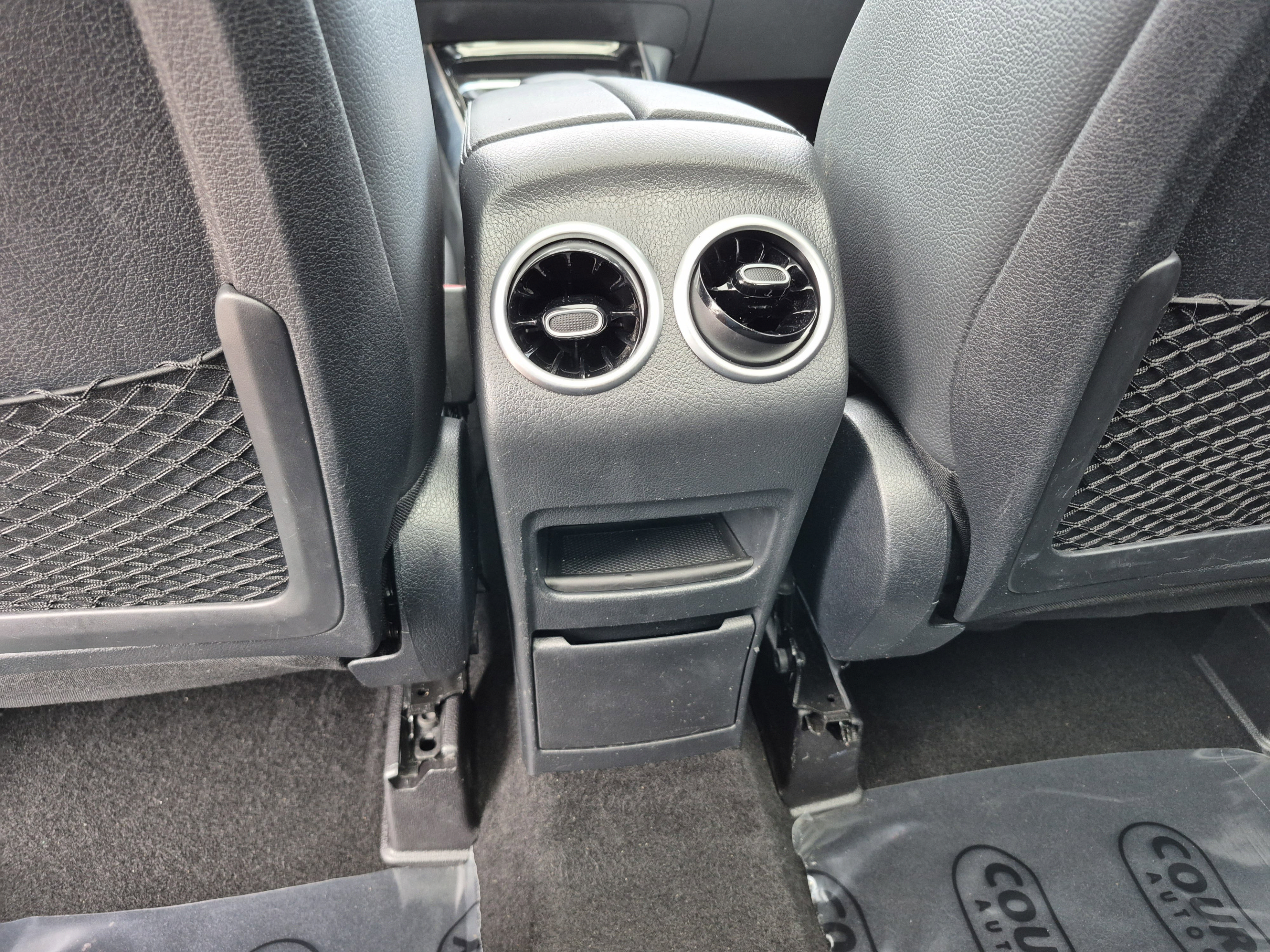 Used 2023 Mercedes-Benz GLB 250 image 17
