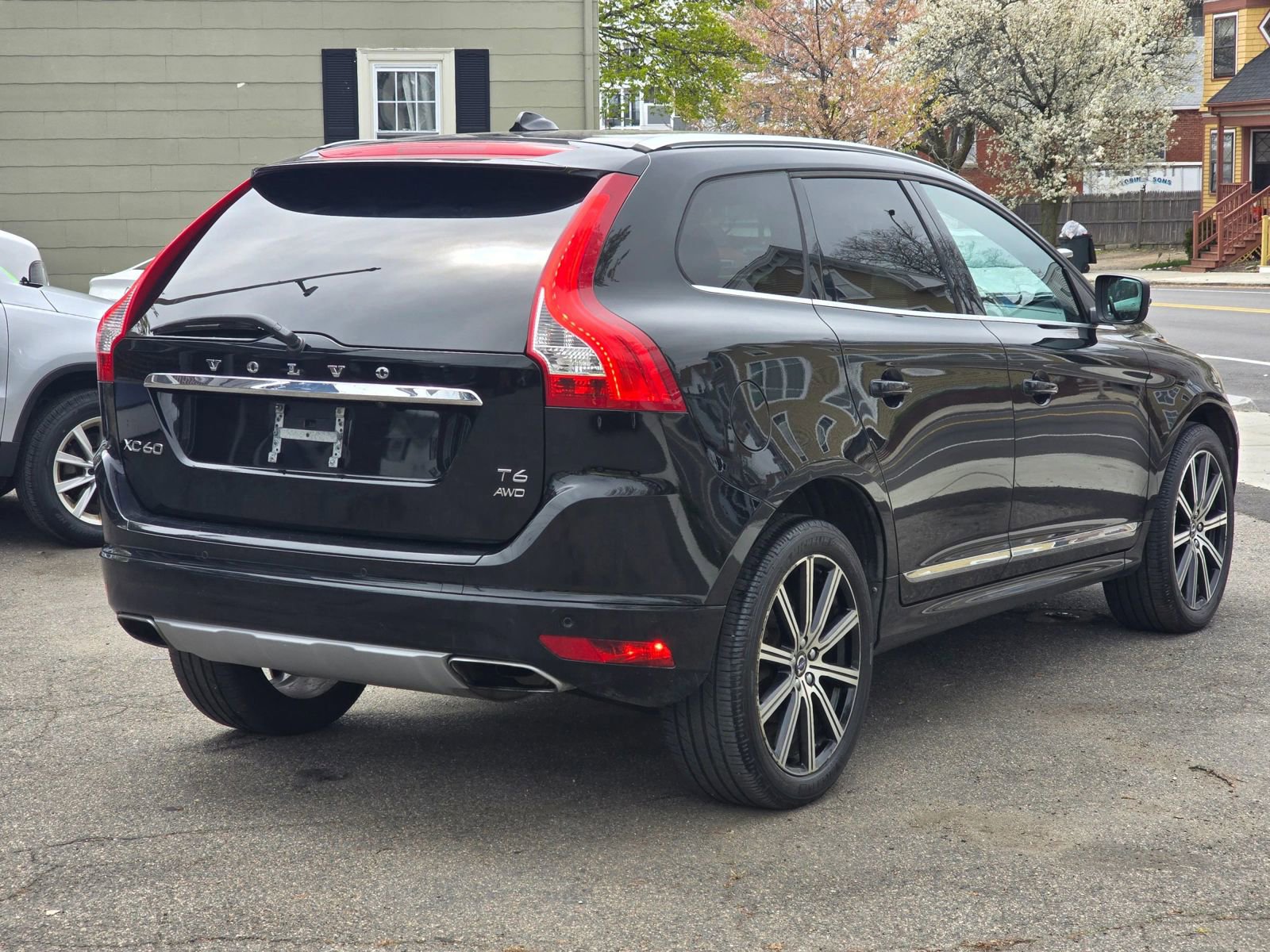 Used 2017 Volvo XC60 T6 Inscription w/ Preferred Option Package AWD/4WD image 6