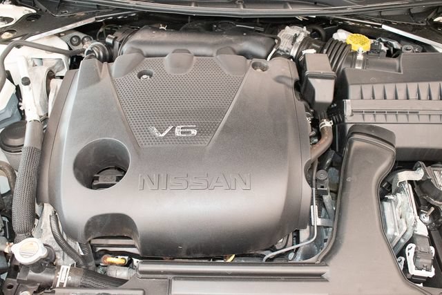 Used 2023 Nissan Maxima SR FWD image 3