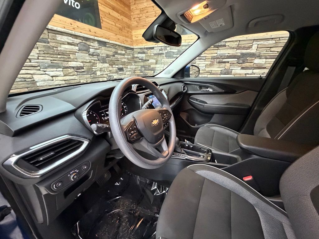 Used 2023 Chevrolet TrailBlazer LT w/ Convenience Package image 10