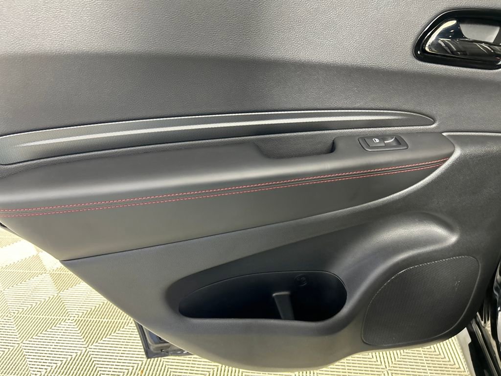 Used 2024 Dodge Durango GT image 16