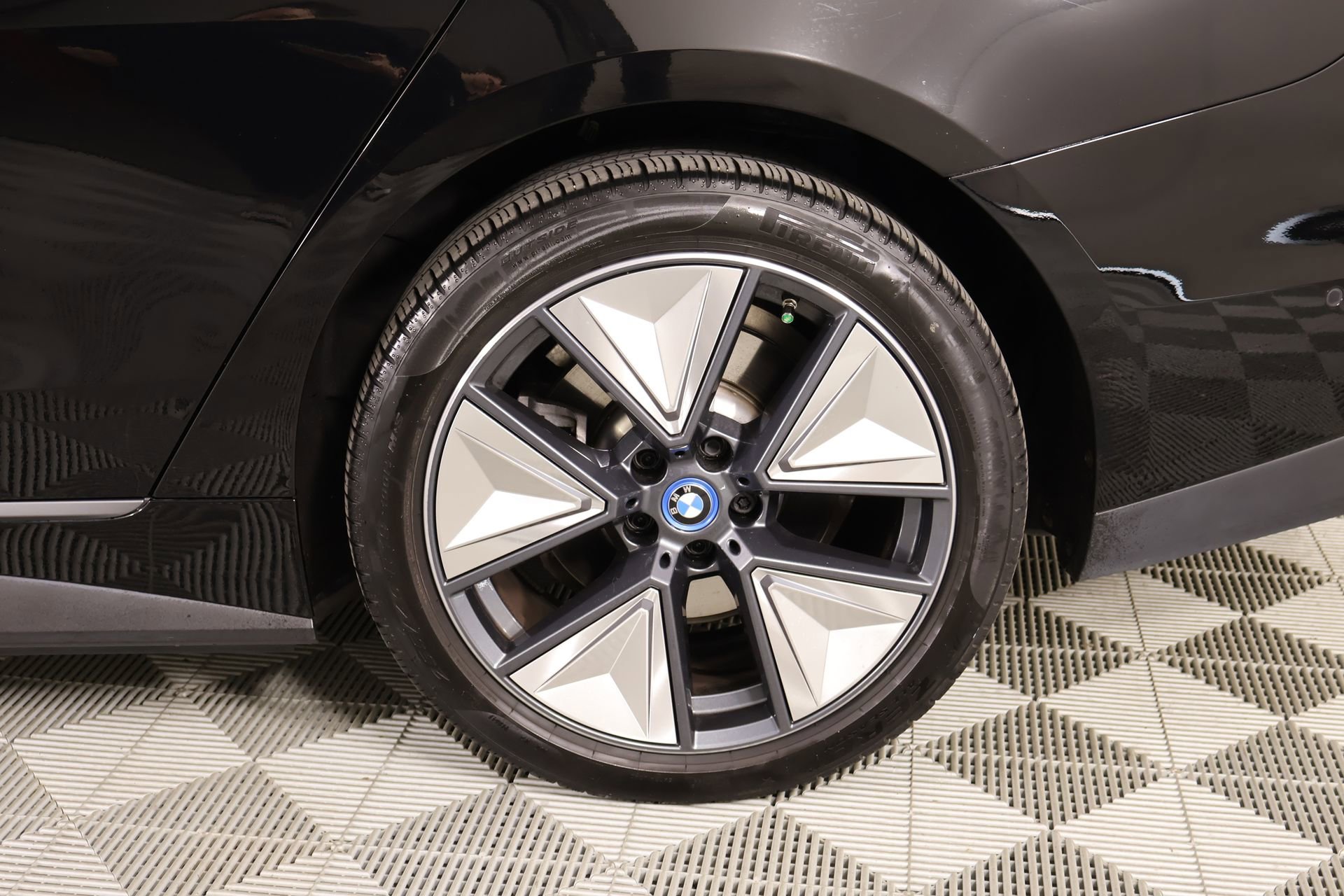 Used 2023 BMW i4 eDrive35 w/ Premium Package image 20