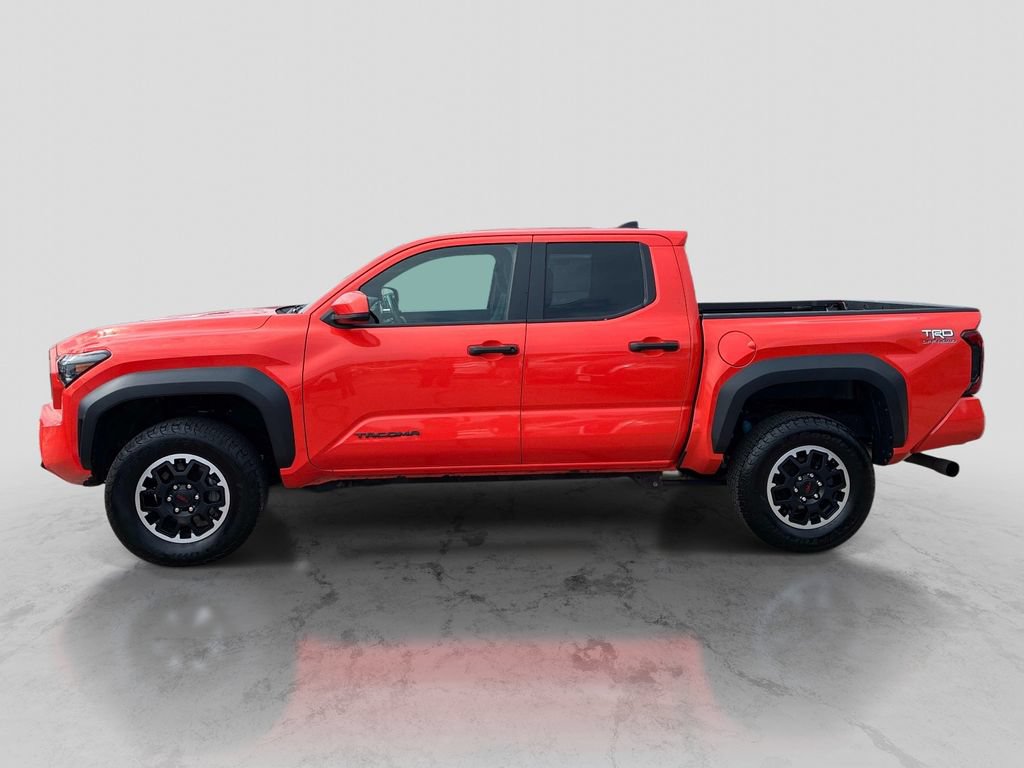 Used 2024 Toyota Tacoma TRD Off-Road AWD/4WD image 4