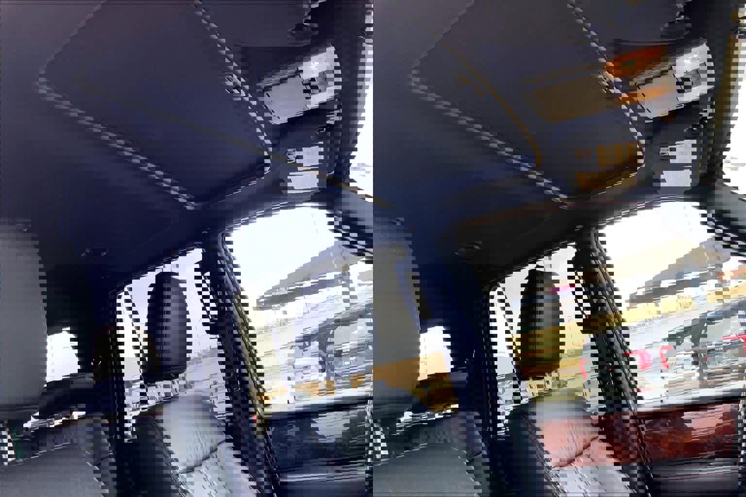 Used 2015 Lincoln Navigator 4WD image 13