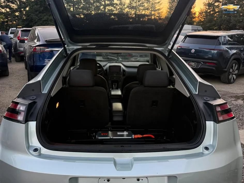 Used 2013 Chevrolet Volt Premium w/ Premium Trim Package FWD image 21