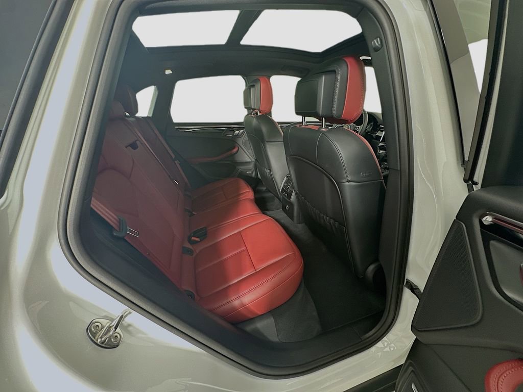 New 2026 Porsche Macan Turbo image 29