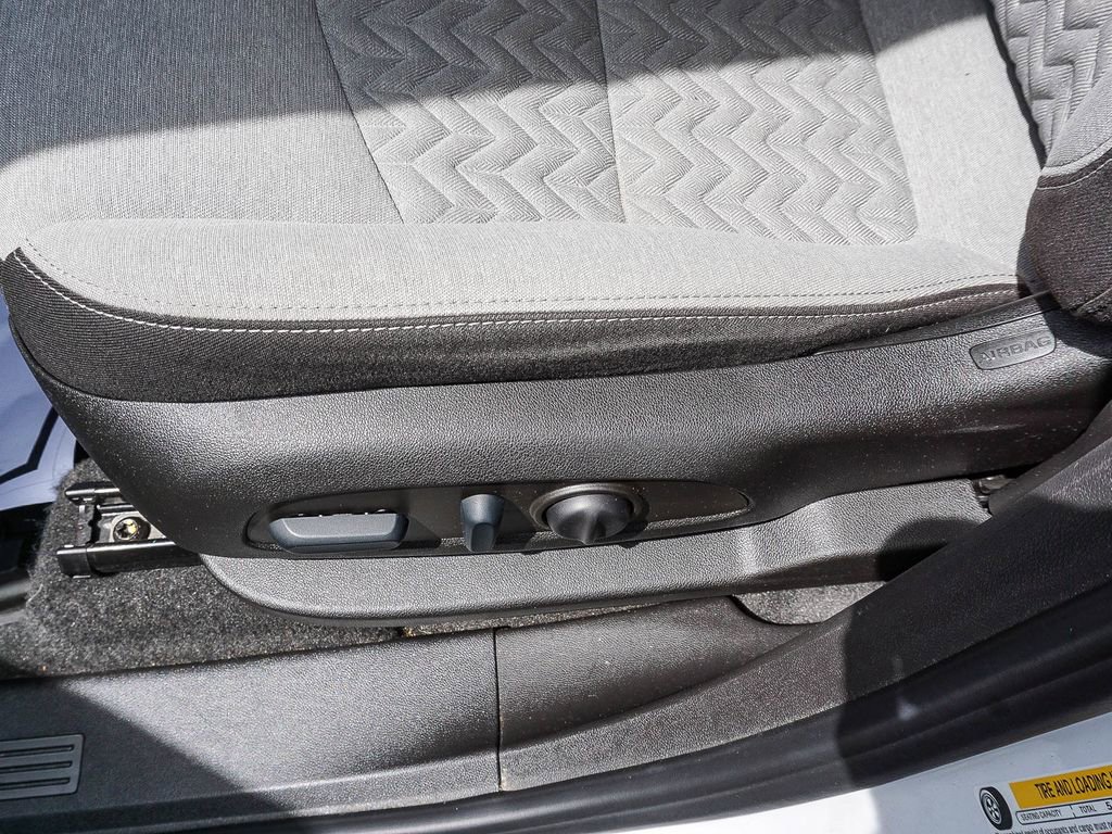 Used 2022 Chevrolet Equinox LS w/ LS Convenience Package image 20