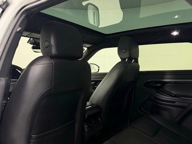Used 2023 Land Rover Range Rover Evoque S image 19