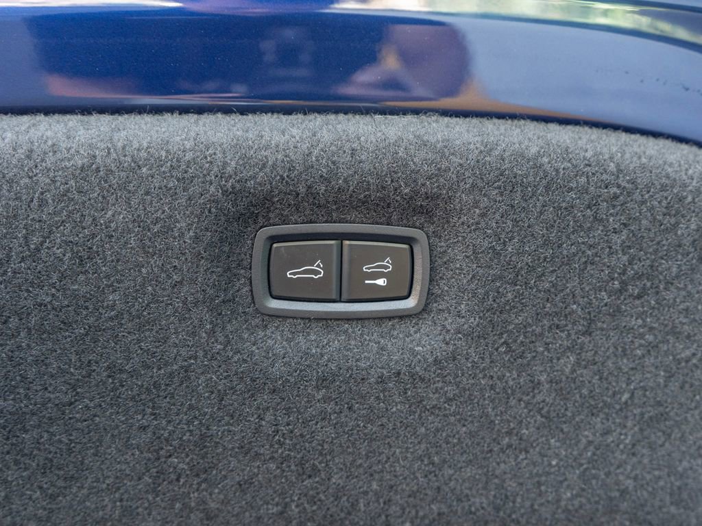 Used 2022 Porsche Taycan Turbo S image 34