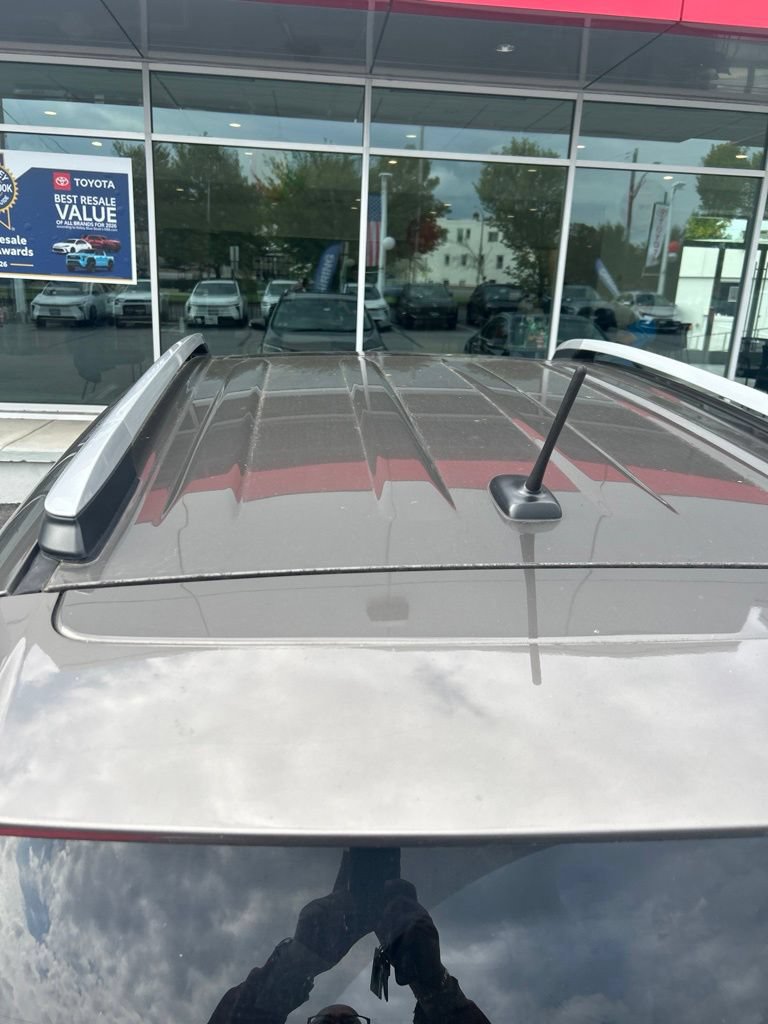 Used 2014 Toyota RAV4 Limited w/ Technology Package AWD/4WD image 7