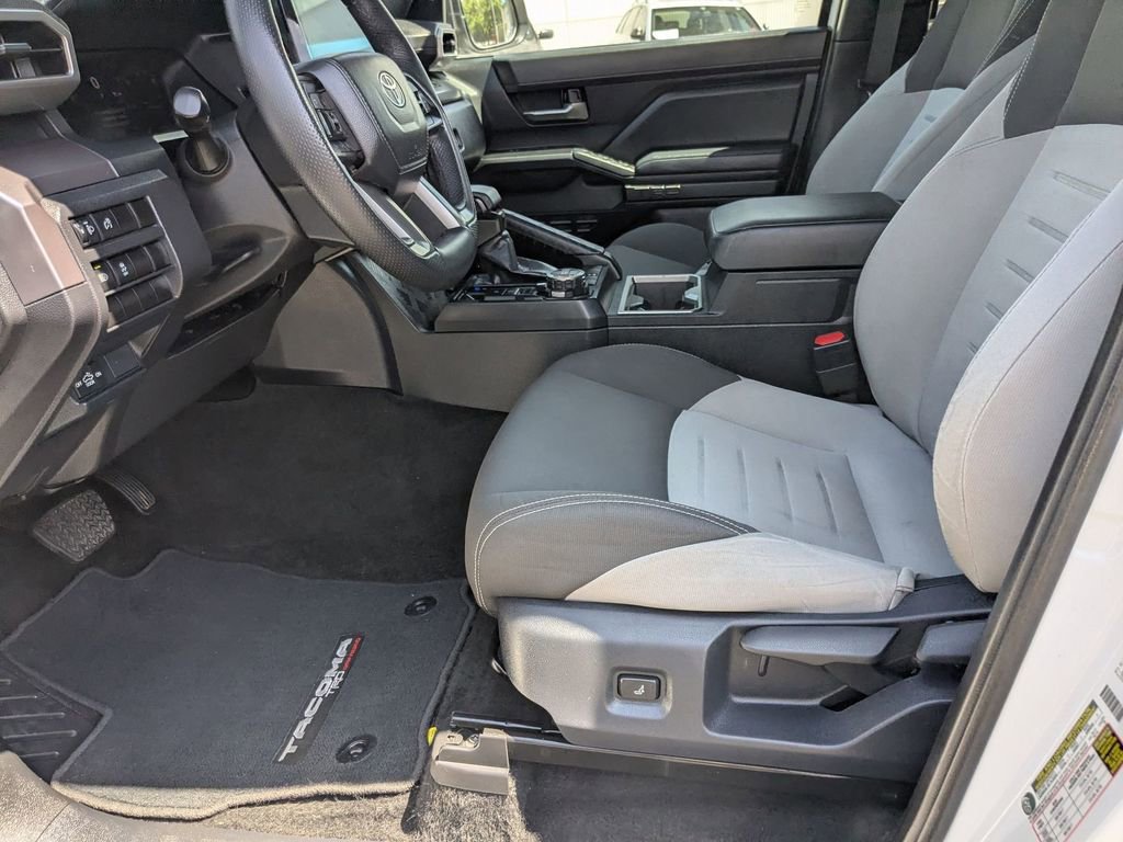 Used 2025 Toyota Tacoma TRD Off-Road image 11